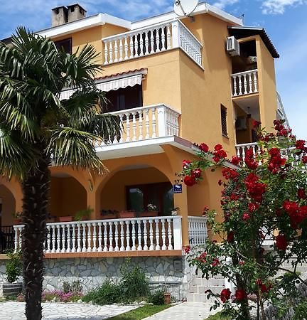 Apartment Krizanovic Малинска Экстерьер фото
